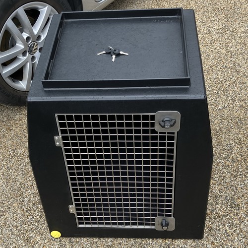 Medium size dog crate - medium,