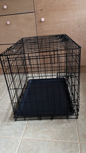 Small dog crate - small,